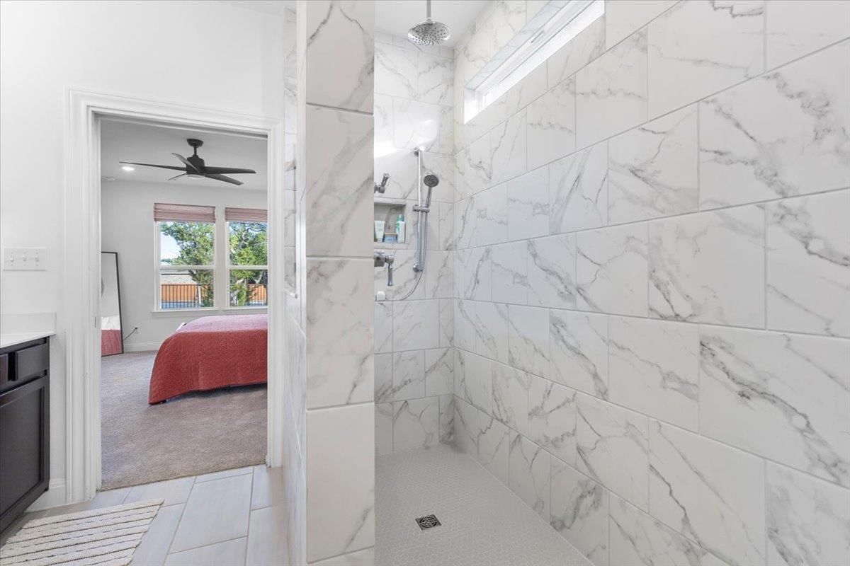 404 Climbing Rock Loop, Dripping Springs, TX 78620