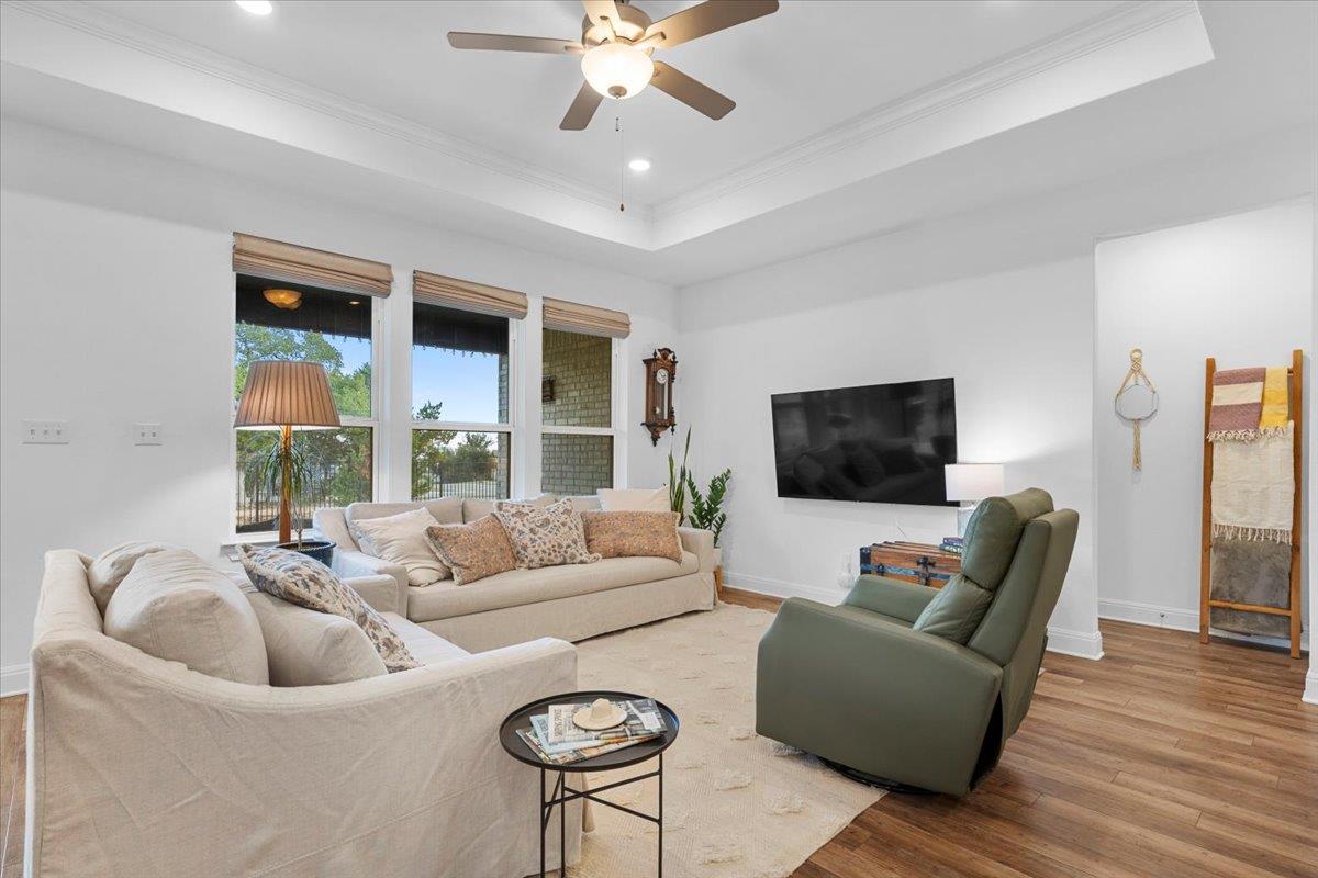 404 Climbing Rock Loop, Dripping Springs, TX 78620