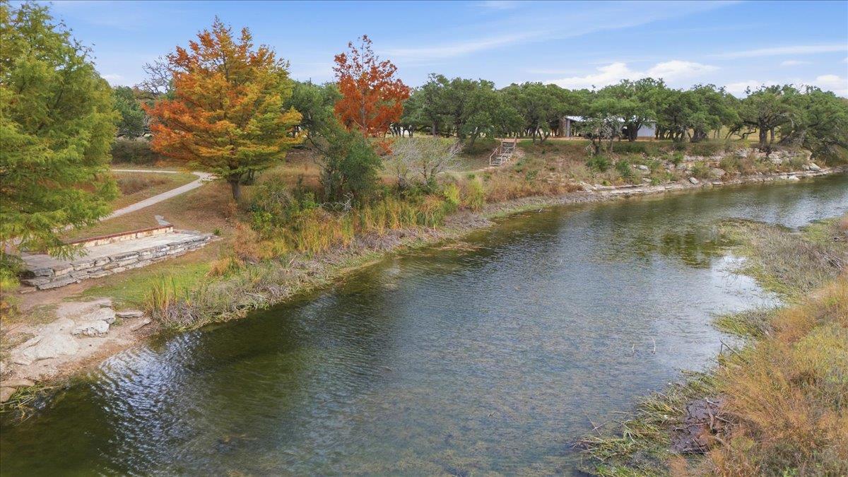 404 Climbing Rock Loop, Dripping Springs, TX 78620