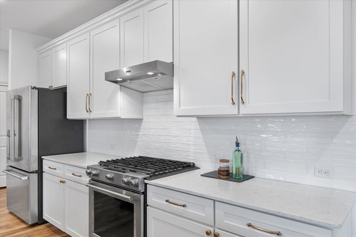 404 Climbing Rock Loop, Dripping Springs, TX 78620