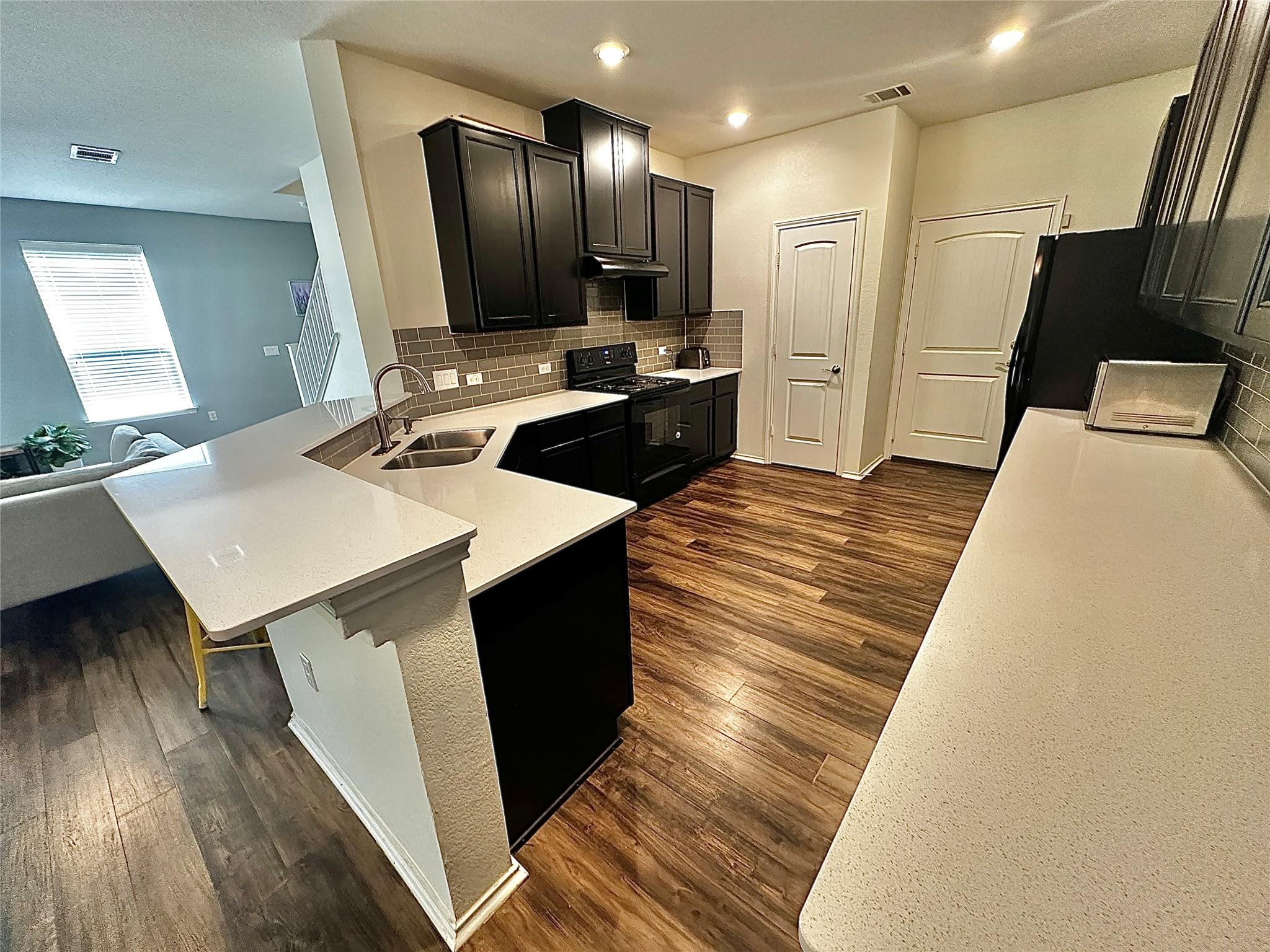 7611 Uray Dr, Austin, TX 78724