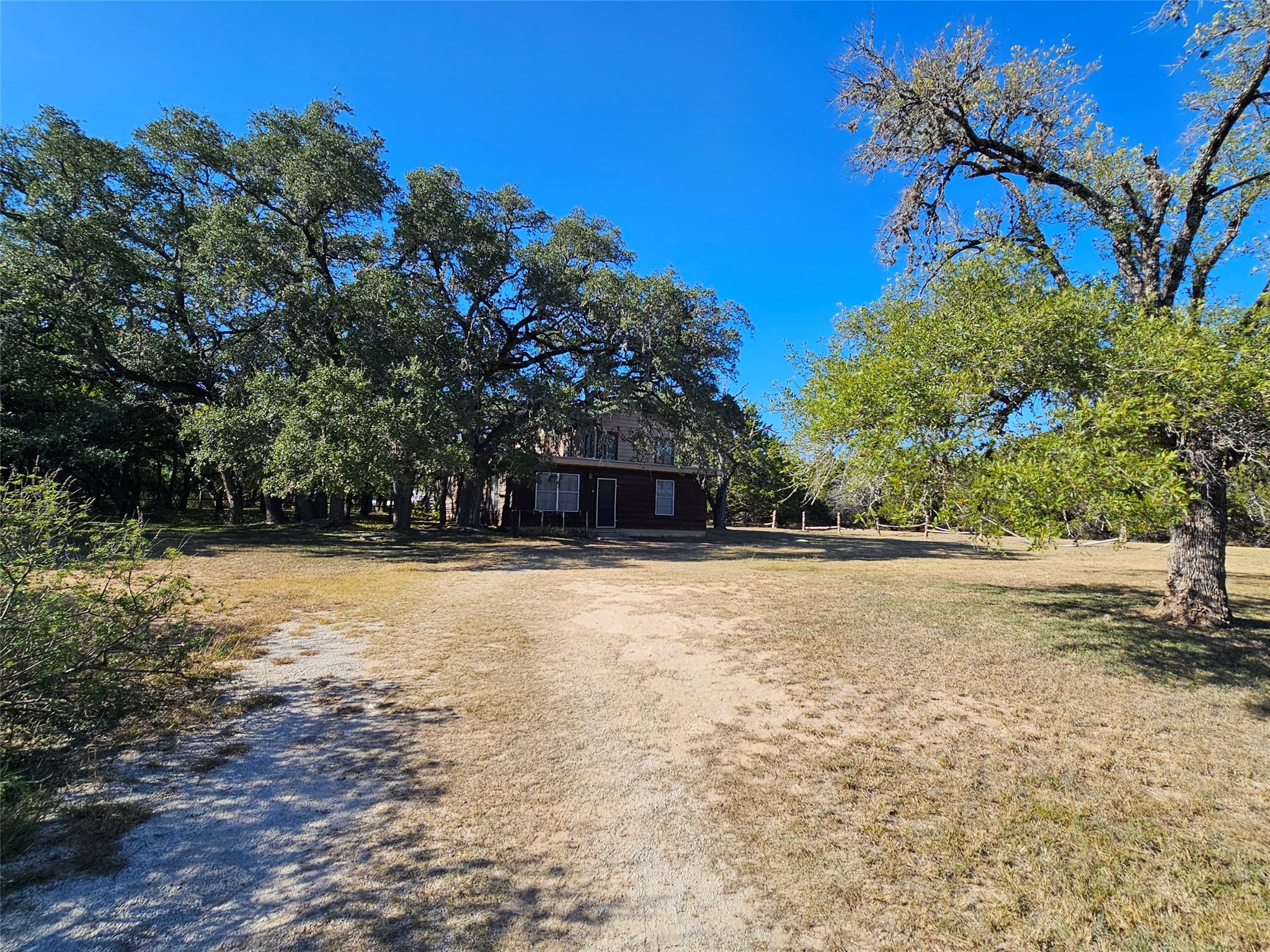 110 Maricopa Dr, Canyon Lake, TX 78133