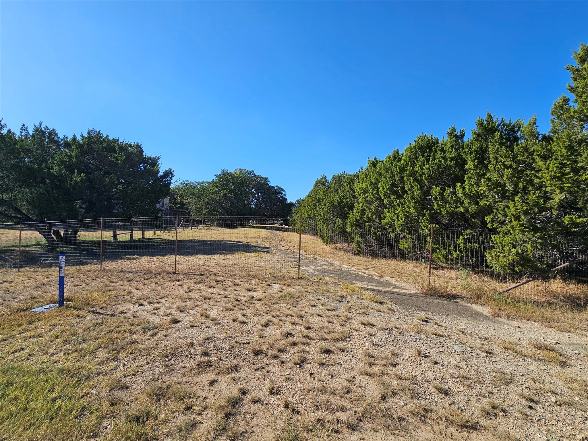 110 Maricopa Dr, Canyon Lake, TX 78133