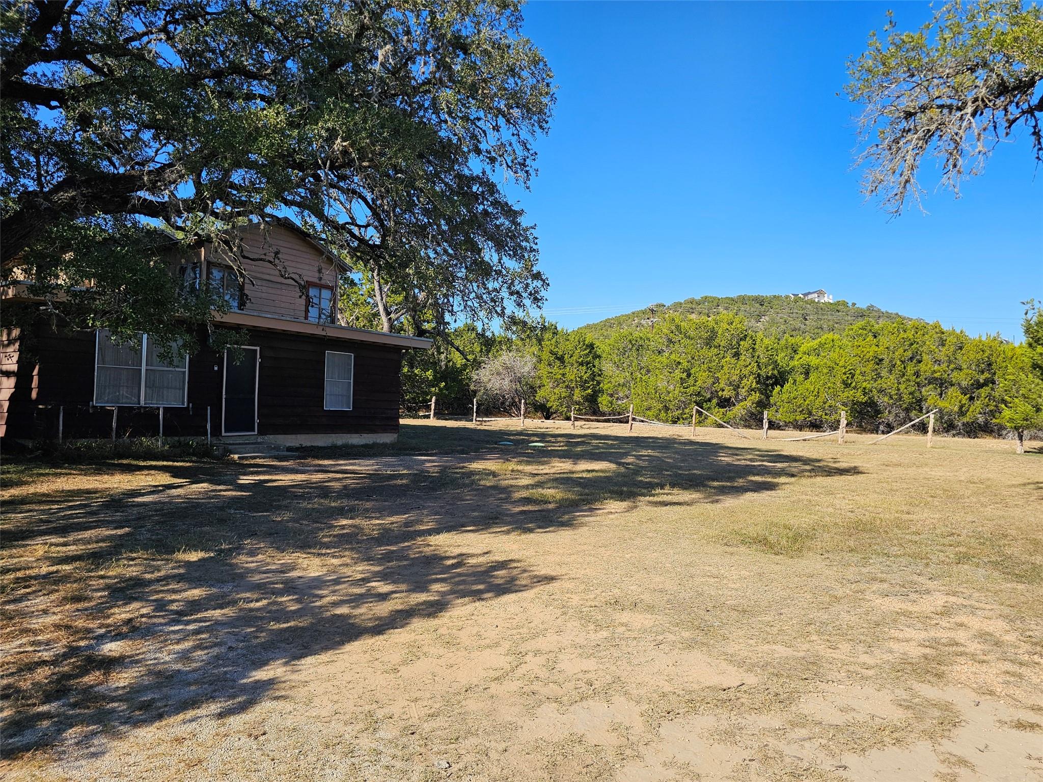 110 Maricopa Dr, Canyon Lake, TX 78133