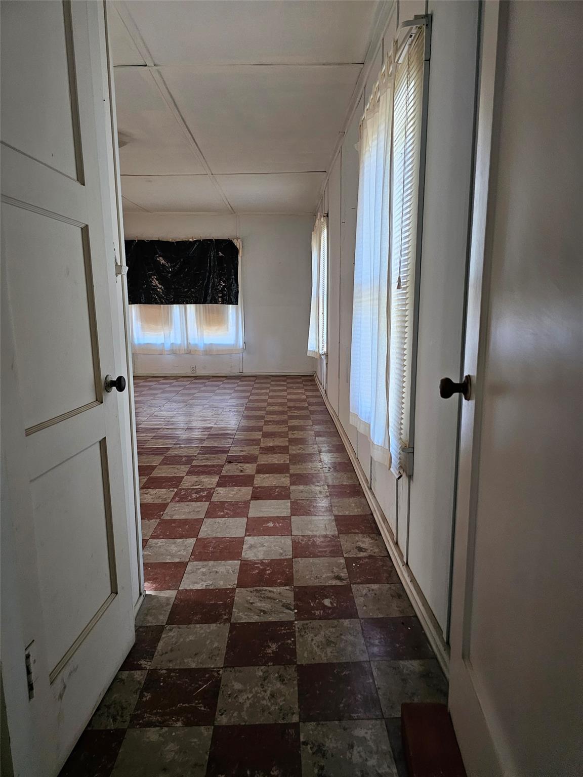 110 Maricopa Dr, Canyon Lake, TX 78133