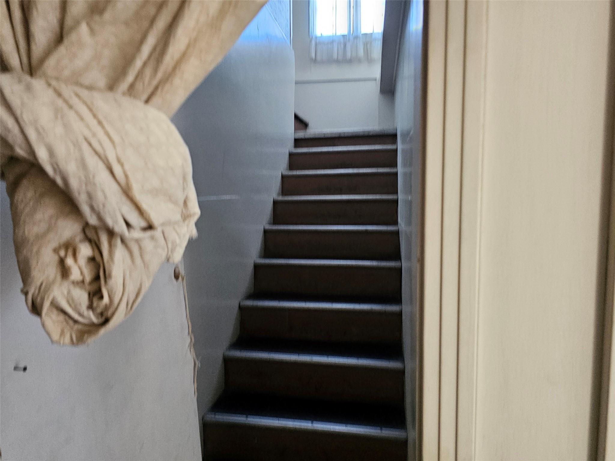 110 Maricopa Dr, Canyon Lake, TX 78133