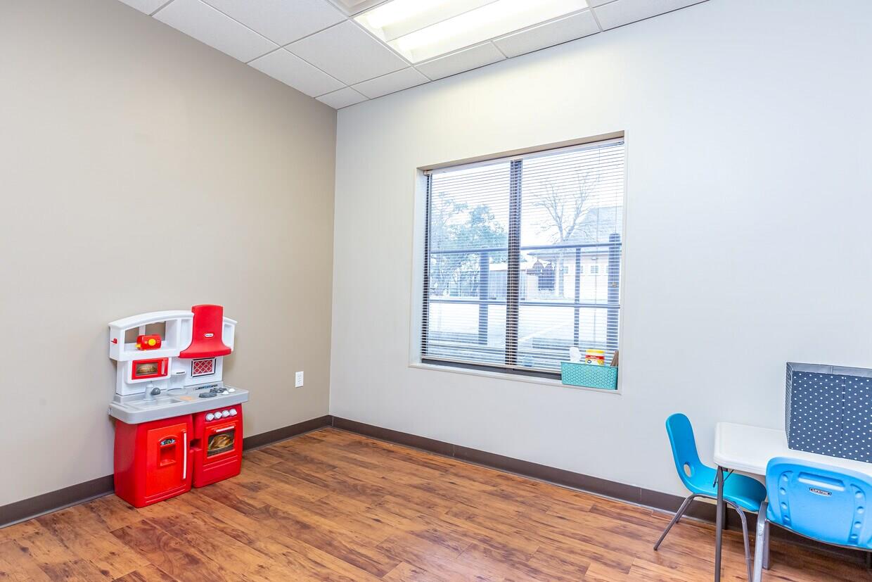 11901 W Parmer Ln # 300, Cedar Park, TX 78613