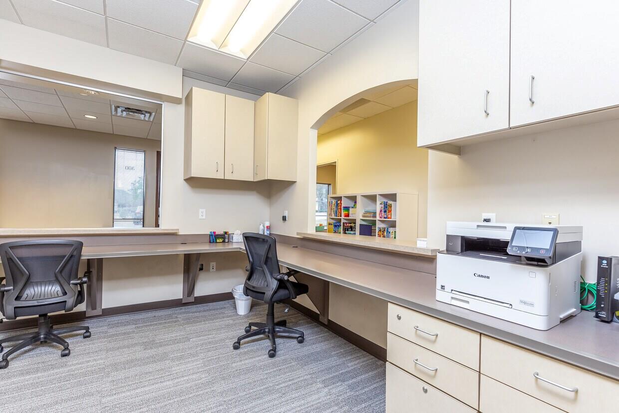 11901 W Parmer Ln # 300, Cedar Park, TX 78613