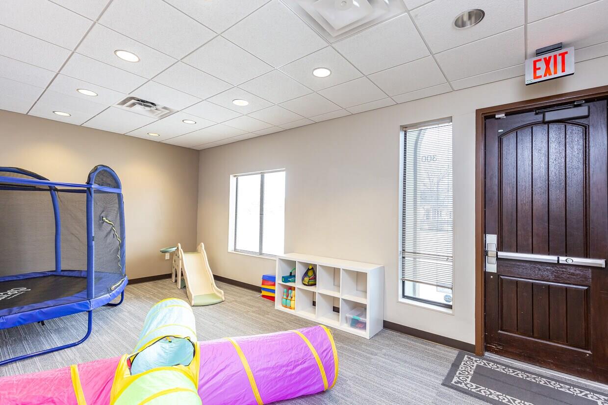 11901 W Parmer Ln # 300, Cedar Park, TX 78613