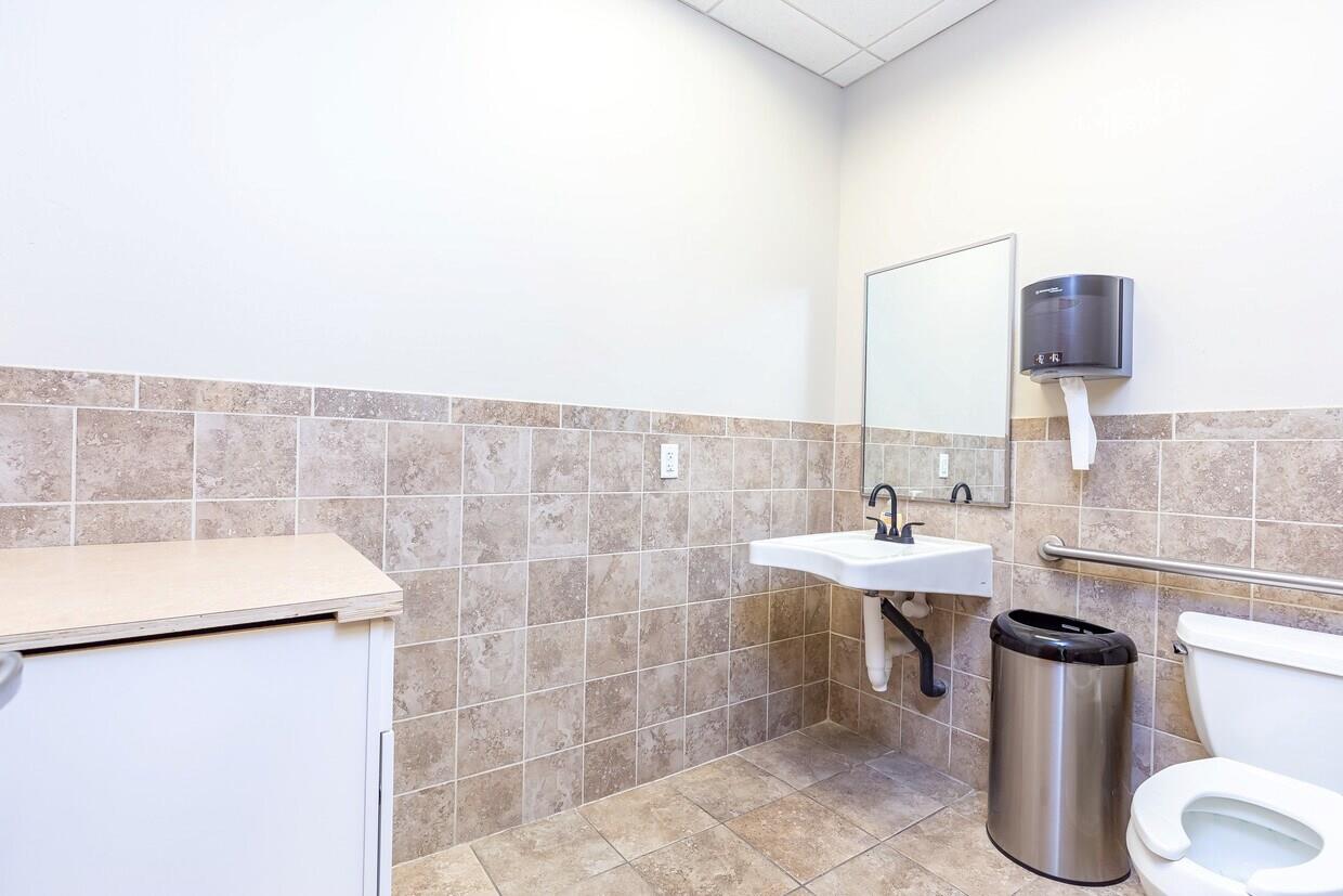 11901 W Parmer Ln # 300, Cedar Park, TX 78613