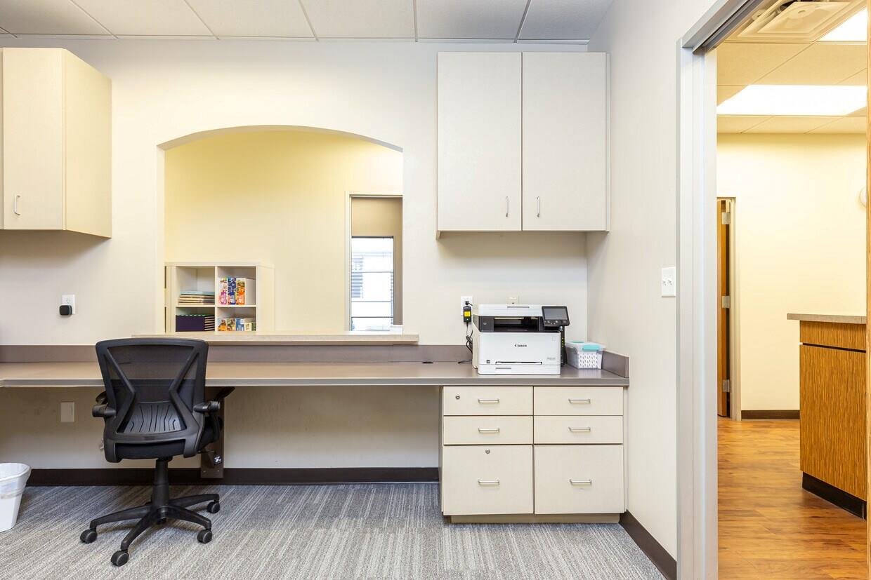 11901 W Parmer Ln # 300, Cedar Park, TX 78613