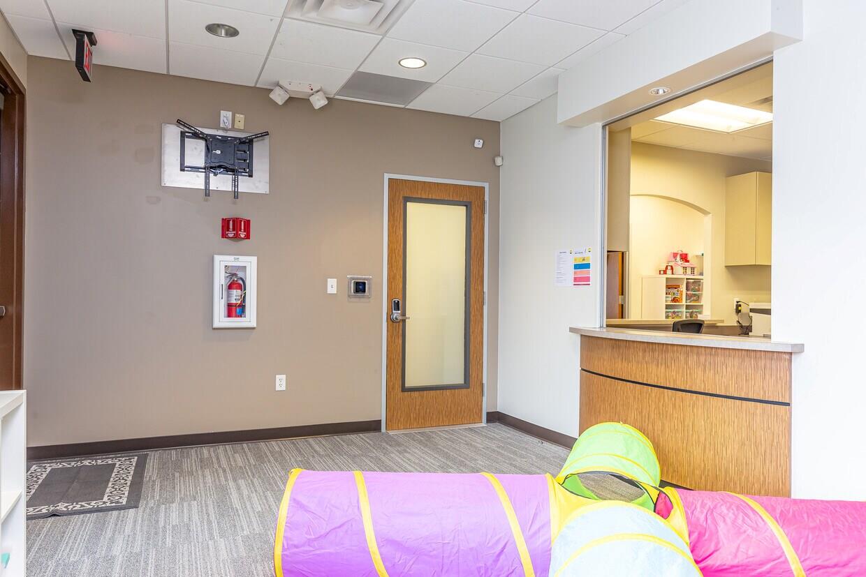 11901 W Parmer Ln # 300, Cedar Park, TX 78613