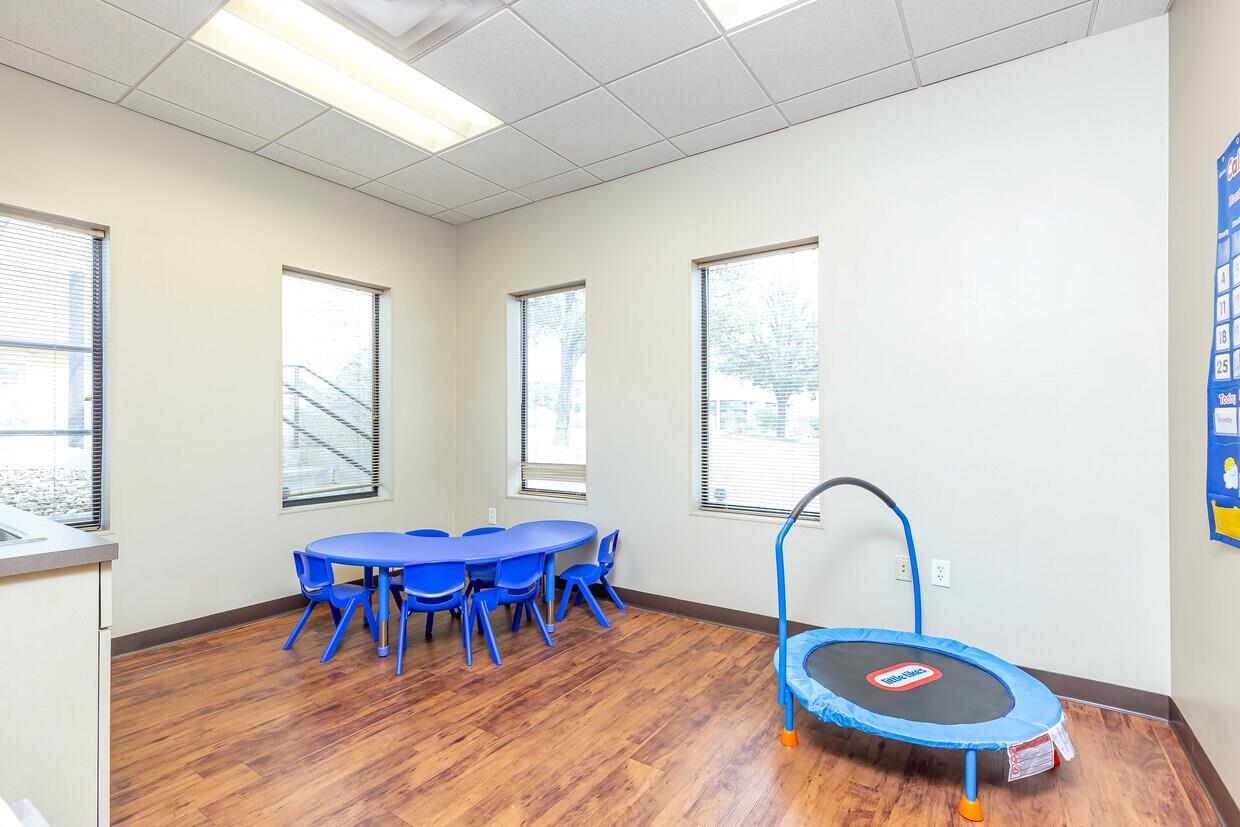 11901 W Parmer Ln # 300, Cedar Park, TX 78613