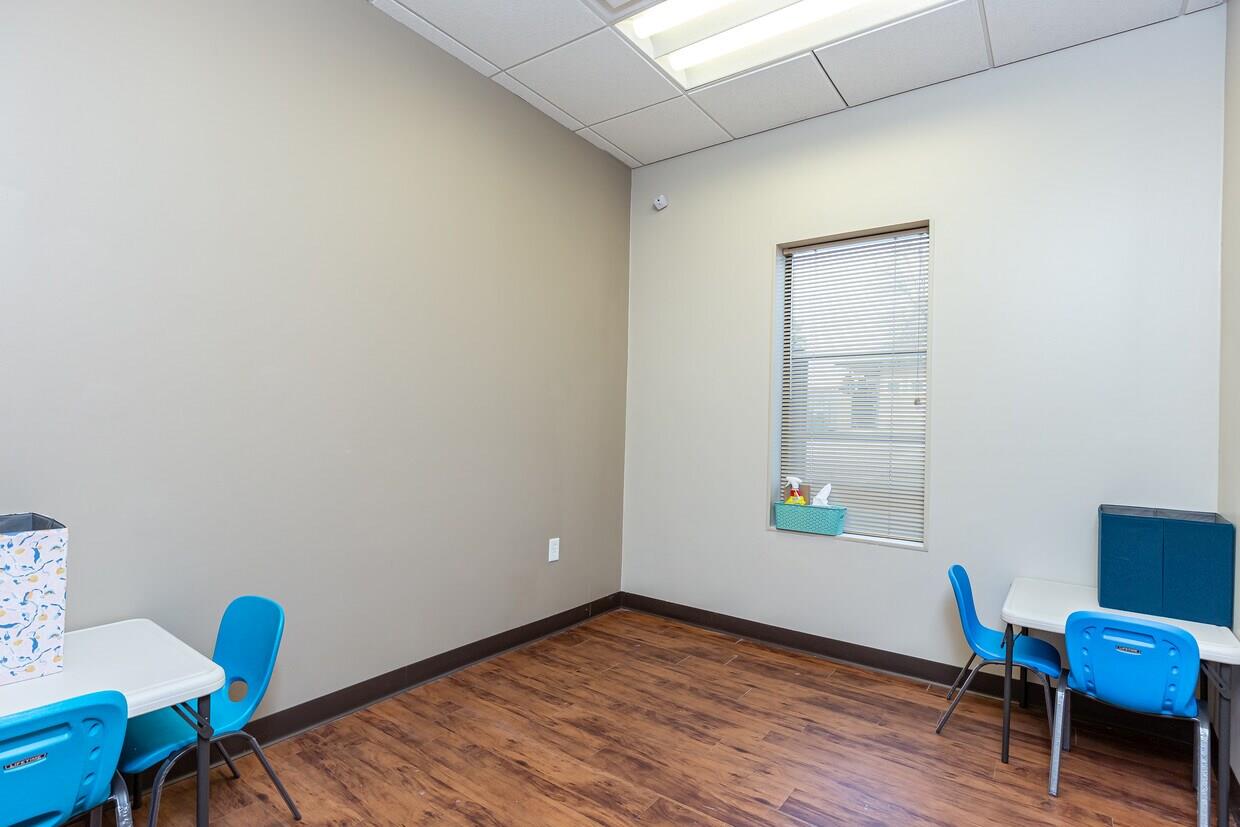 11901 W Parmer Ln # 300, Cedar Park, TX 78613