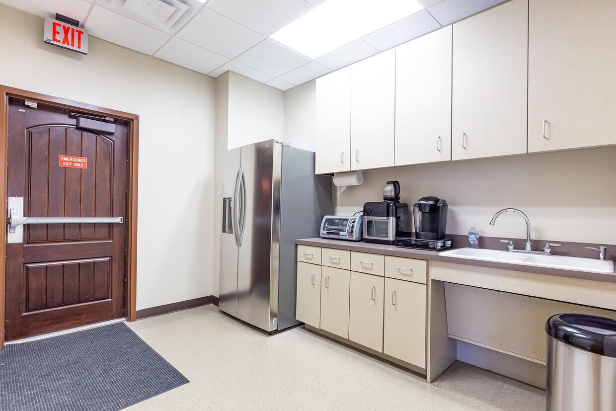 11901 W Parmer Ln # 300, Cedar Park, TX 78613