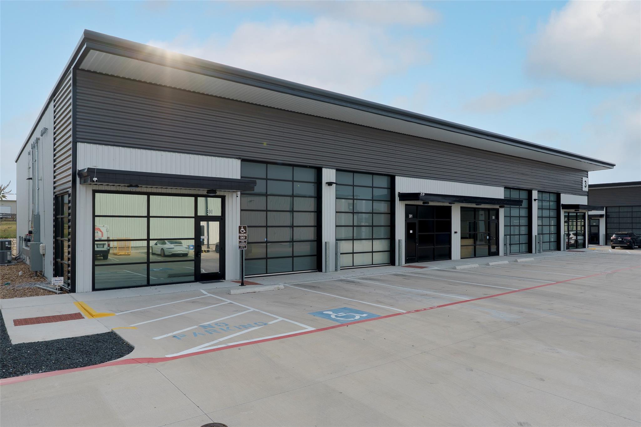 19832 Panther Dr # 301, Pflugerville, TX 78660