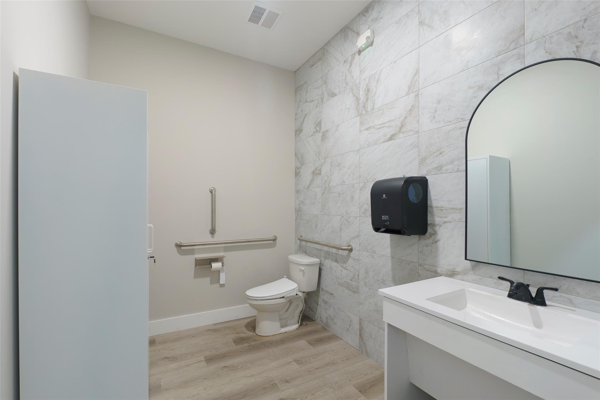 19832 Panther Dr # 301, Pflugerville, TX 78660