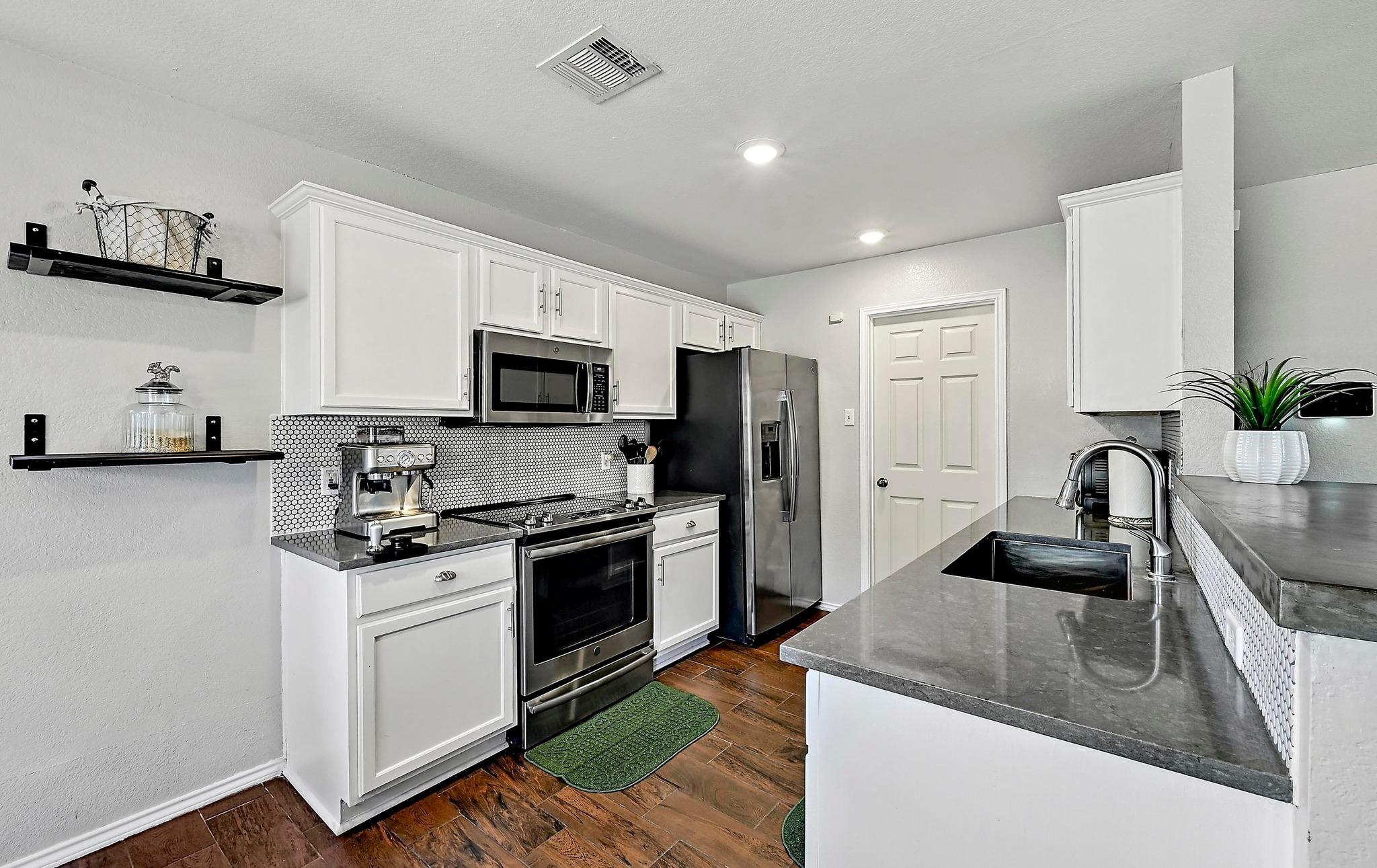 12816 White House St, Manor, TX 78653