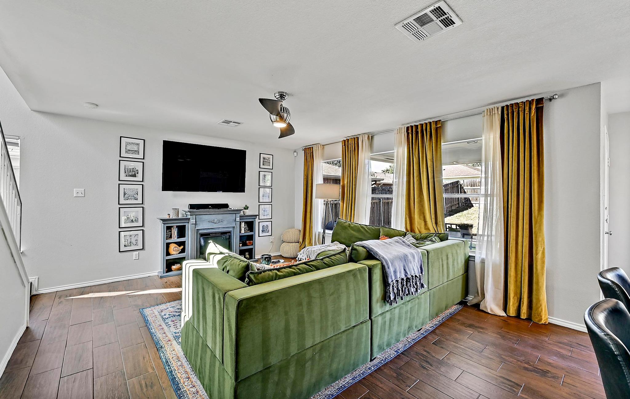 12816 White House St, Manor, TX 78653