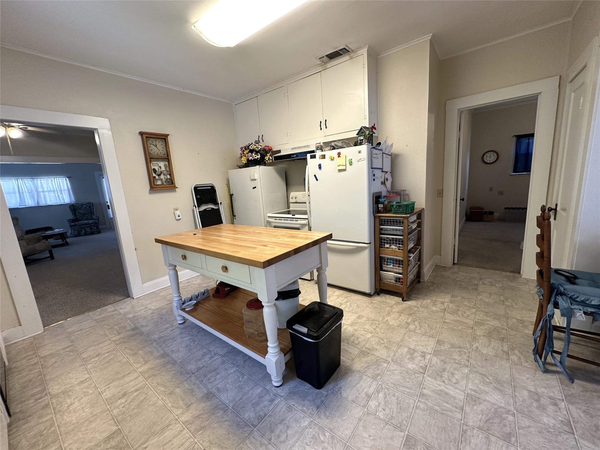 258 South Washington St, La Grange, TX 78945