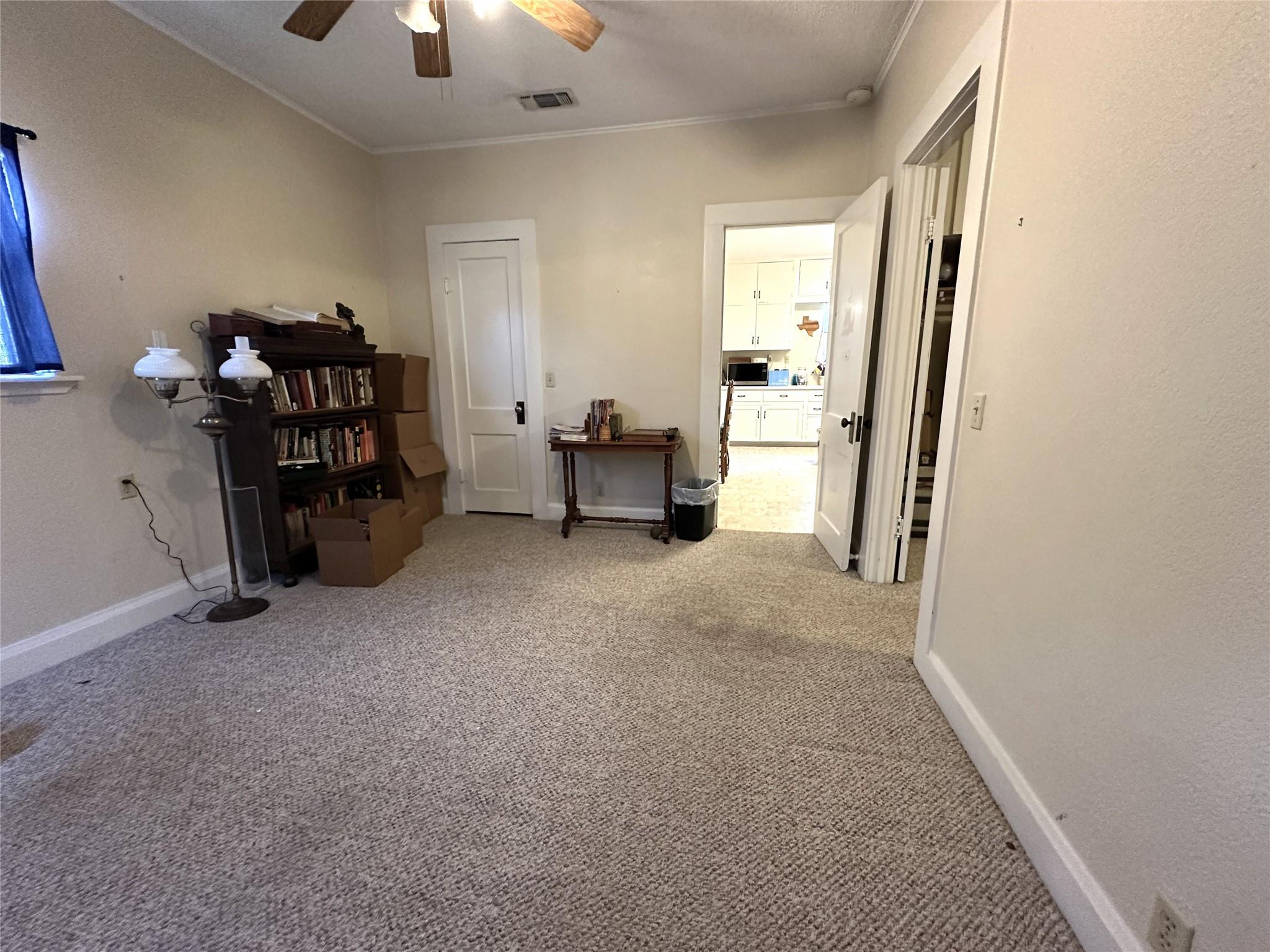 258 South Washington St, La Grange, TX 78945