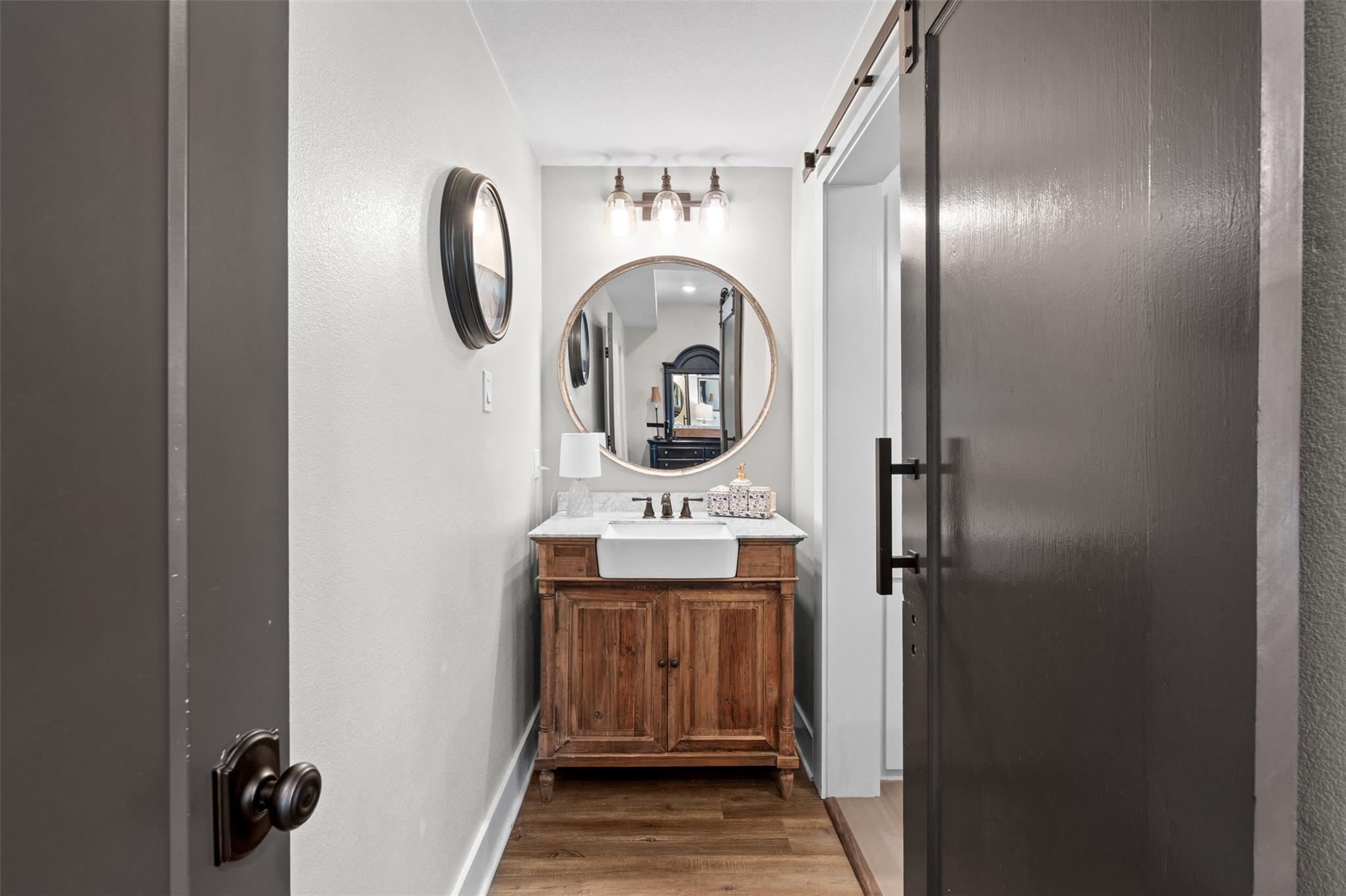 1005 E 14th St, Cameron, TX 76520