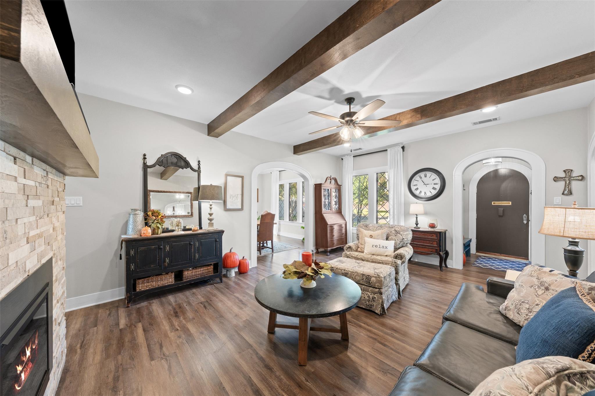 1005 E 14th St, Cameron, TX 76520