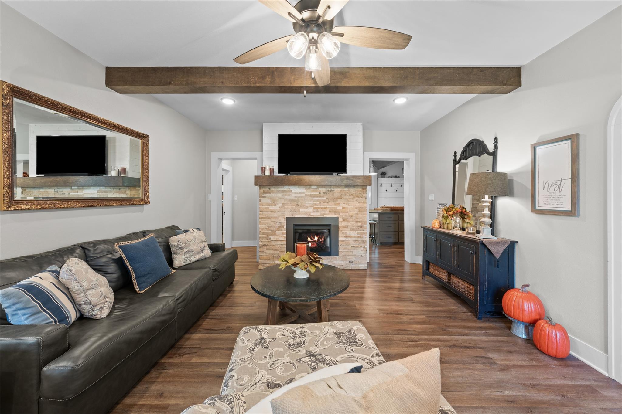 1005 E 14th St, Cameron, TX 76520