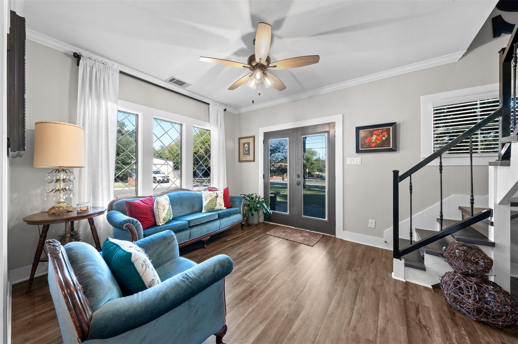 1005 E 14th St, Cameron, TX 76520