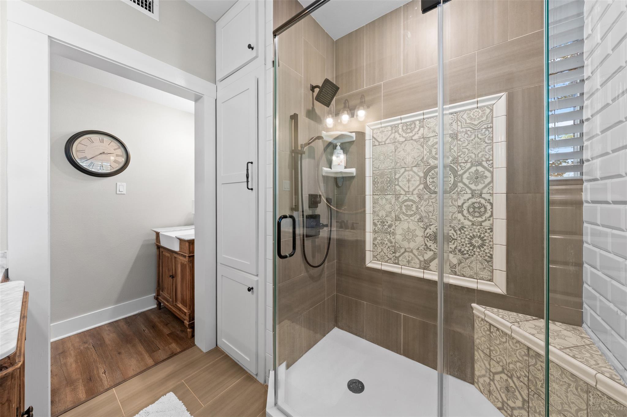 1005 E 14th St, Cameron, TX 76520