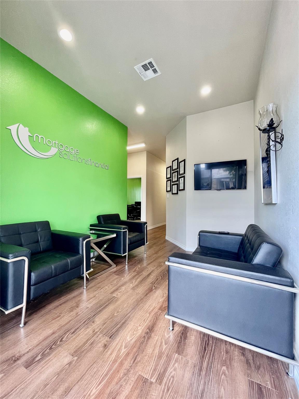 1913 Dutton Dr # 305, San Marcos, TX 78666