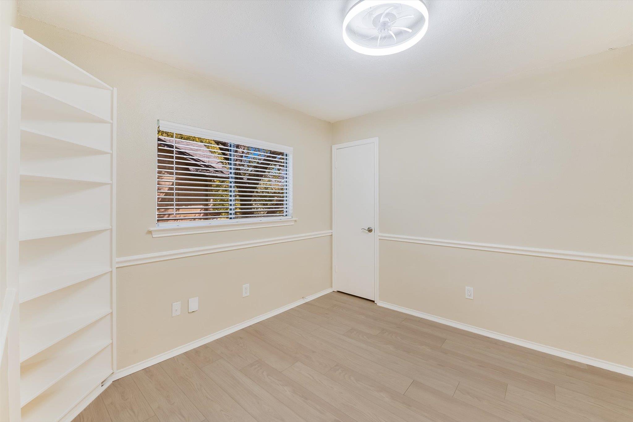 6808 Luckenbach Ln, Austin, TX 78729