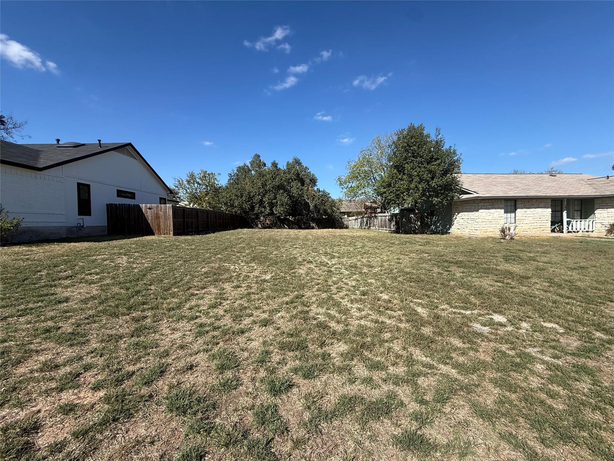 2804 S Walker Dr, Leander, TX 78641