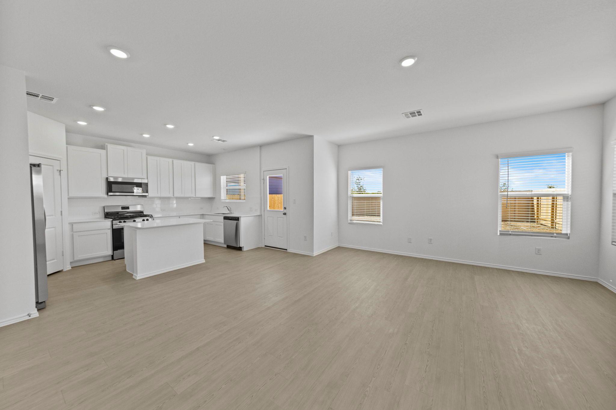 961 Soapstone Pass, Maxwell, TX 78656