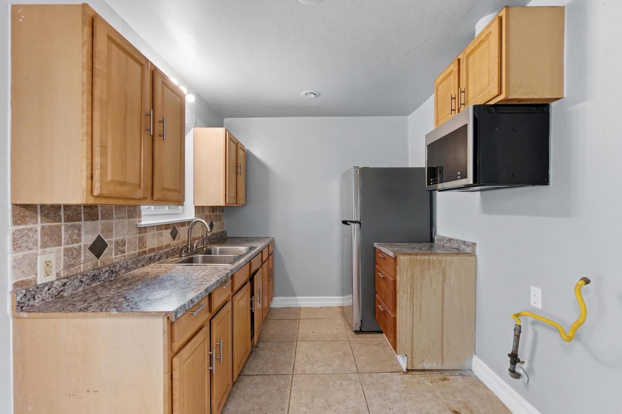 6214 Club Ter, Austin, TX 78741