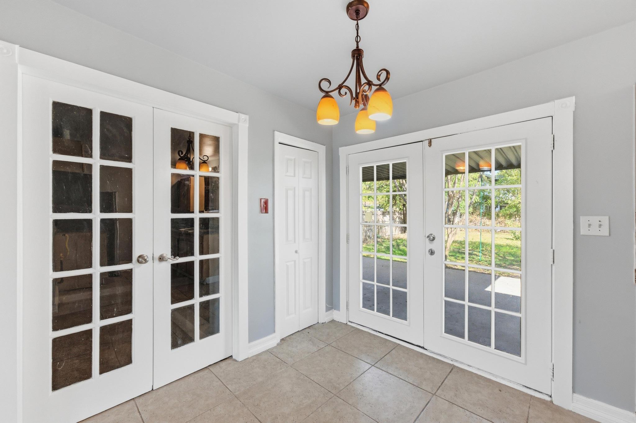 6214 Club Ter, Austin, TX 78741