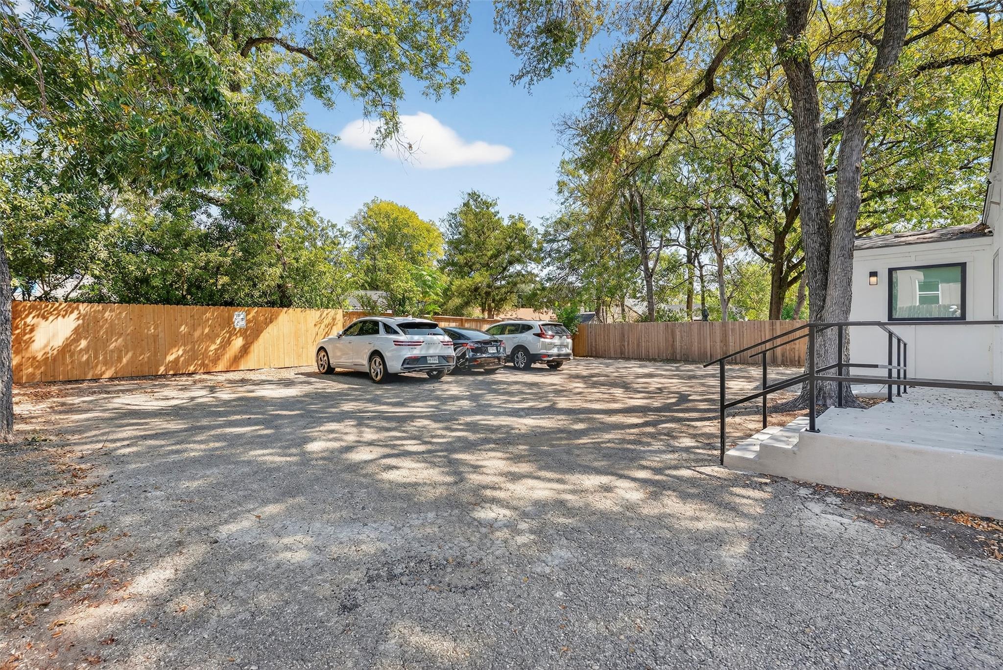 1708 W Koenig Ln W, Austin, TX 78756