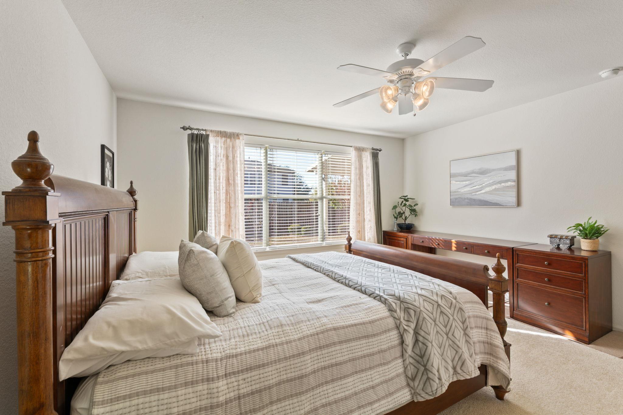 172 Chaparro Dr, Kyle, TX 78640