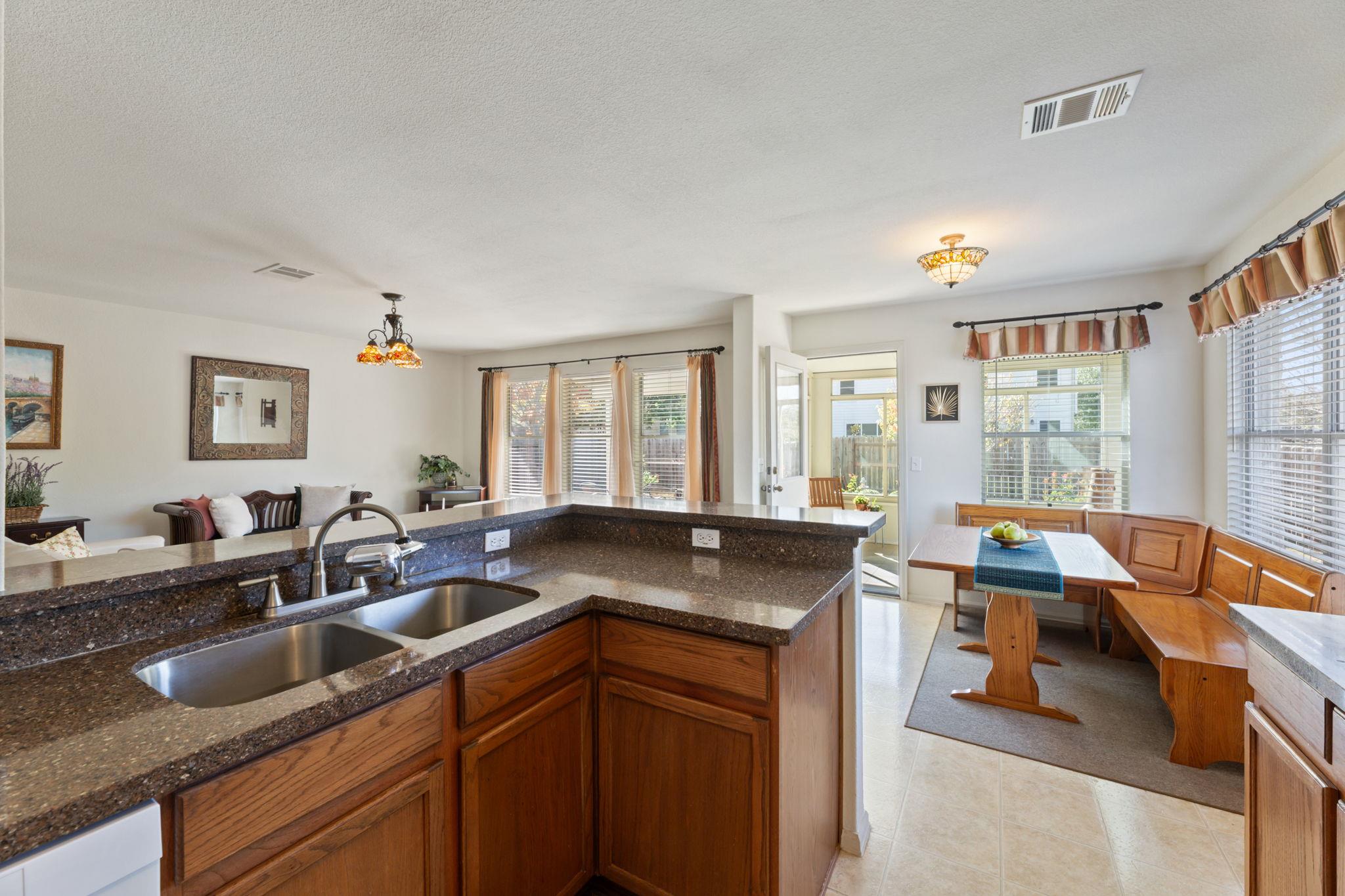 172 Chaparro Dr, Kyle, TX 78640