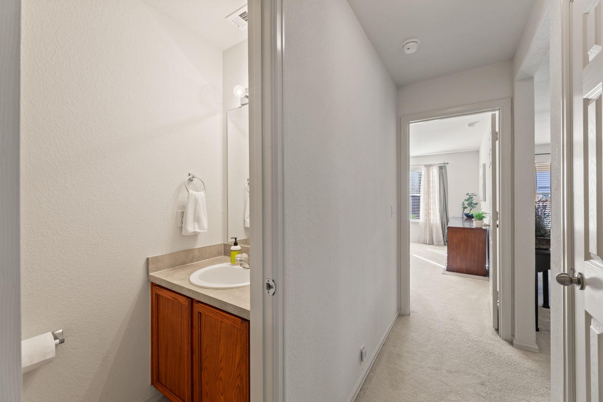 172 Chaparro Dr, Kyle, TX 78640