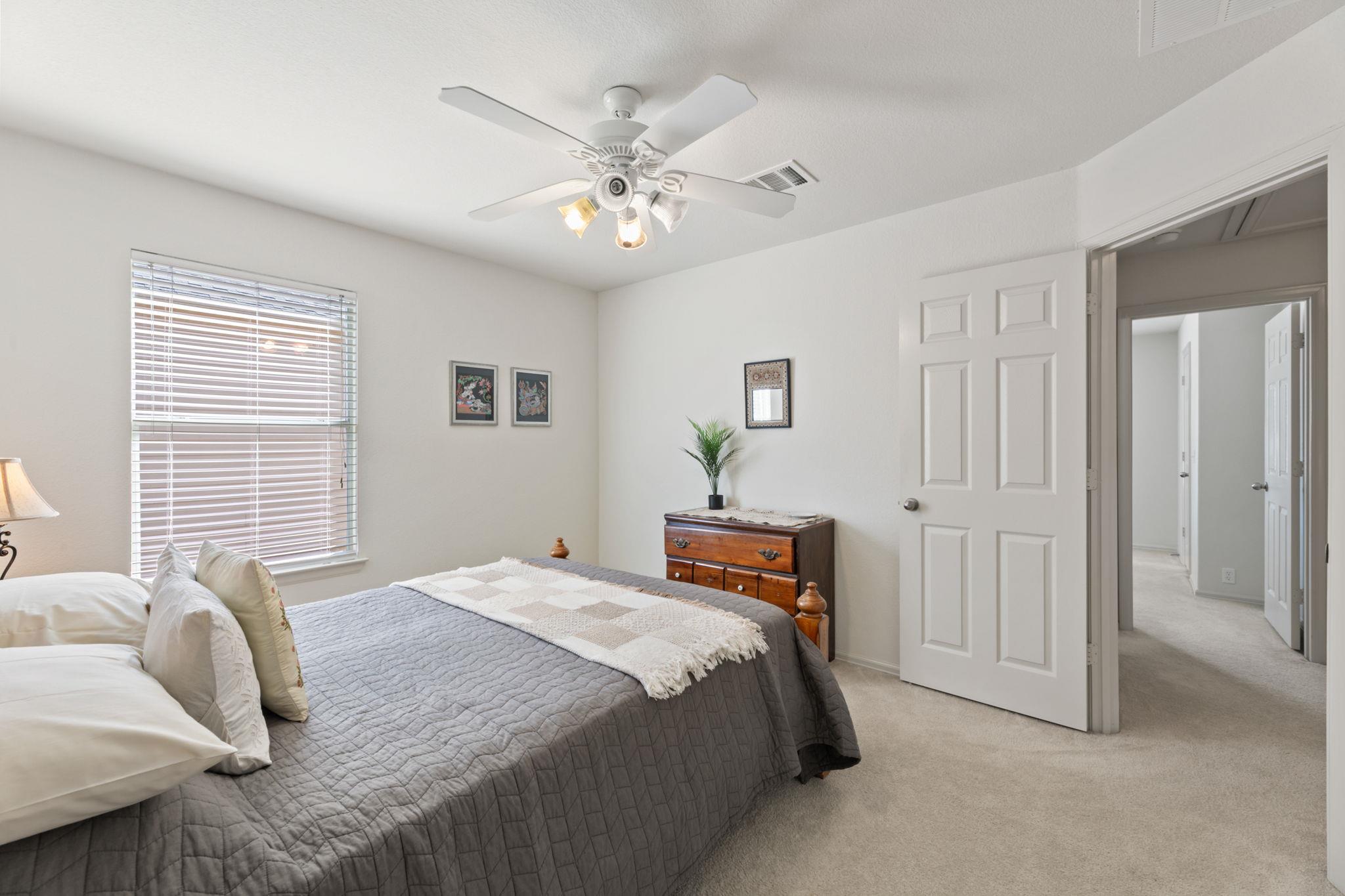 172 Chaparro Dr, Kyle, TX 78640