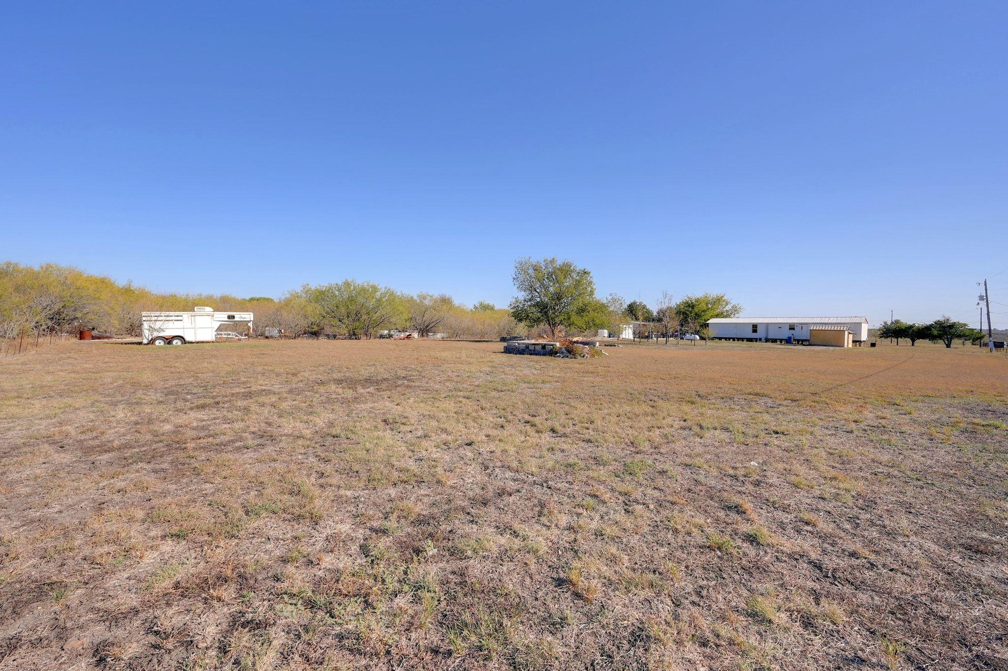 142 Friar Ct, Kyle, TX 78640