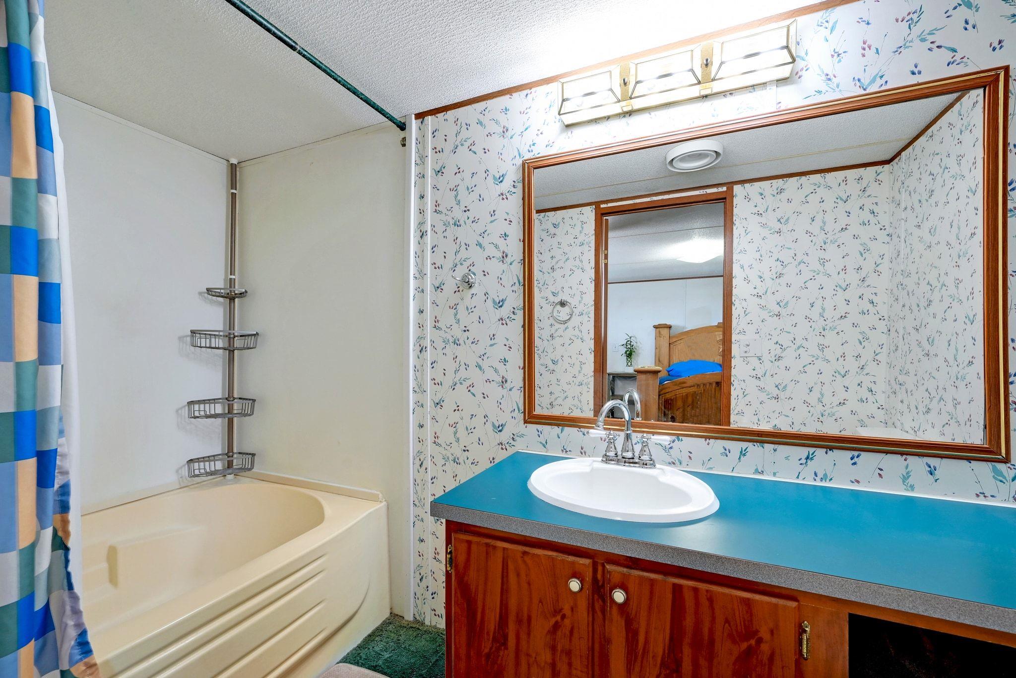 142 Friar Ct, Kyle, TX 78640