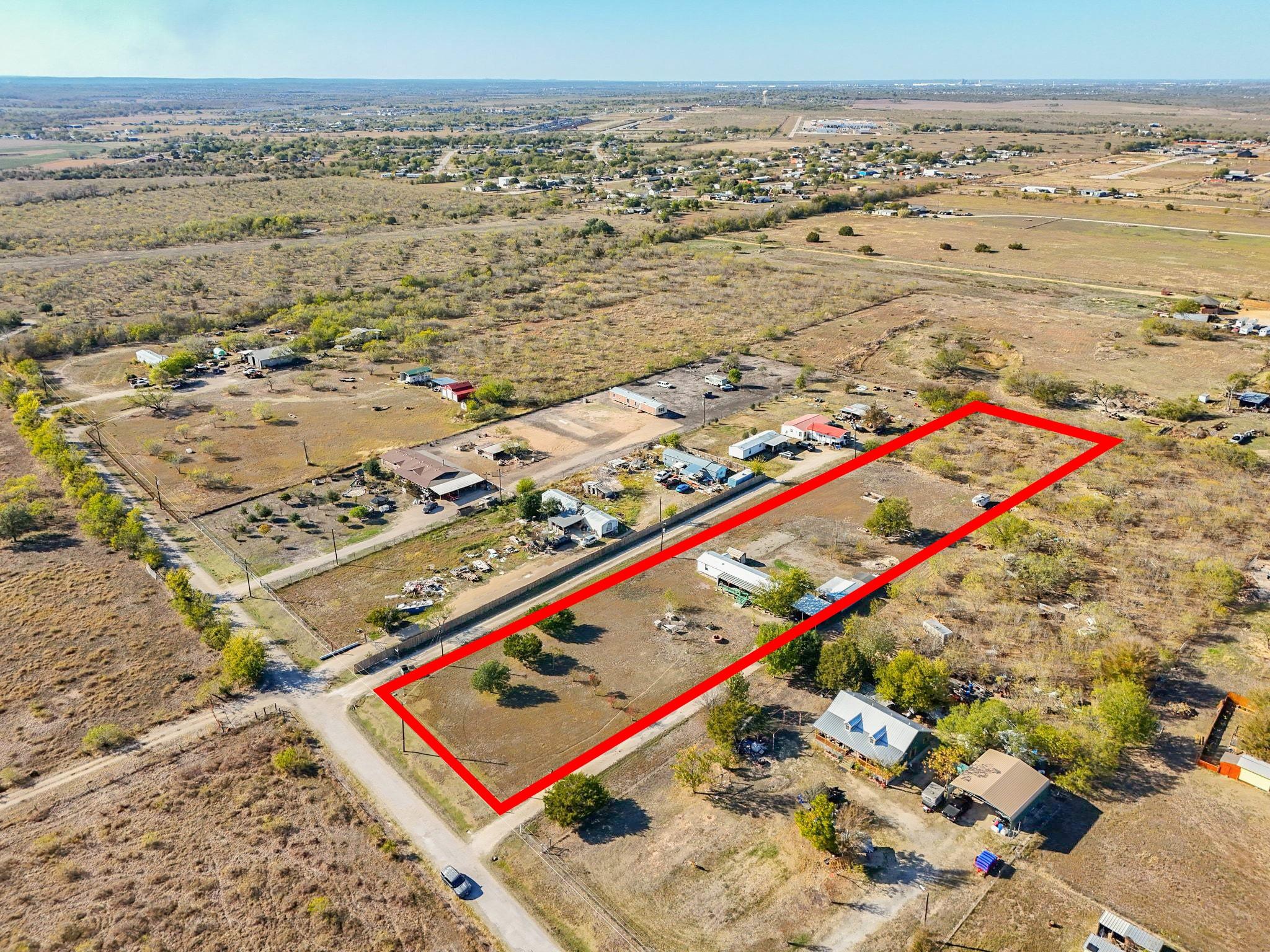 142 Friar Ct, Kyle, TX 78640