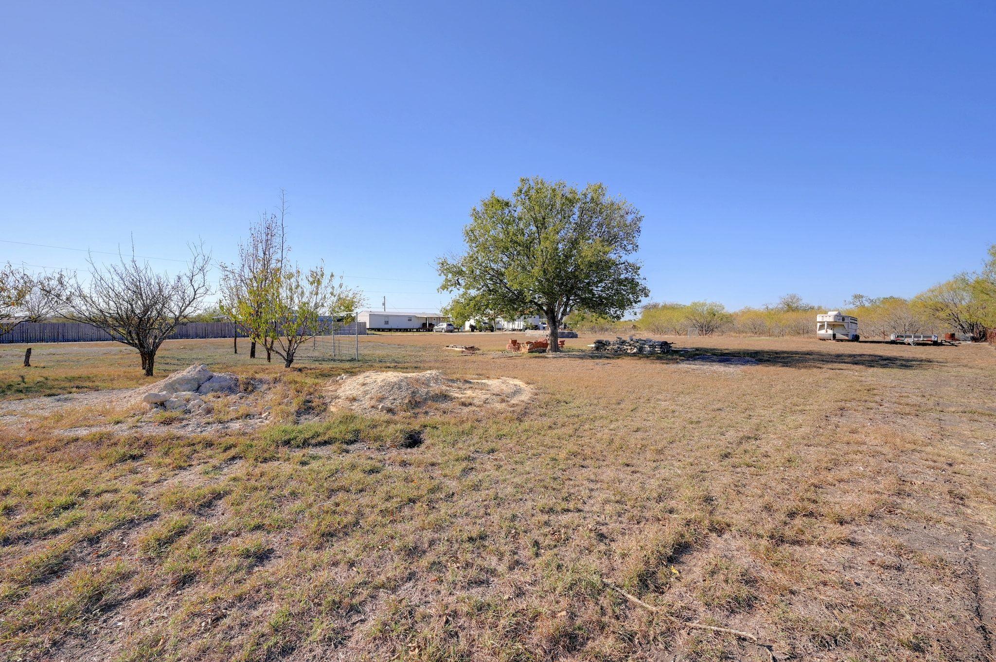 142 Friar Ct, Kyle, TX 78640