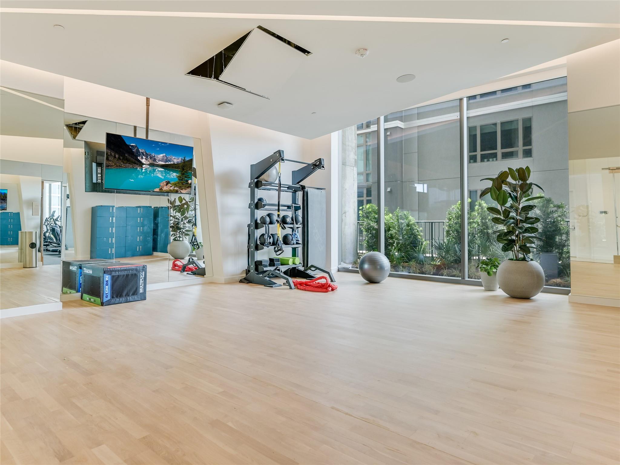 44 East Ave # 3206, Austin, TX 78701