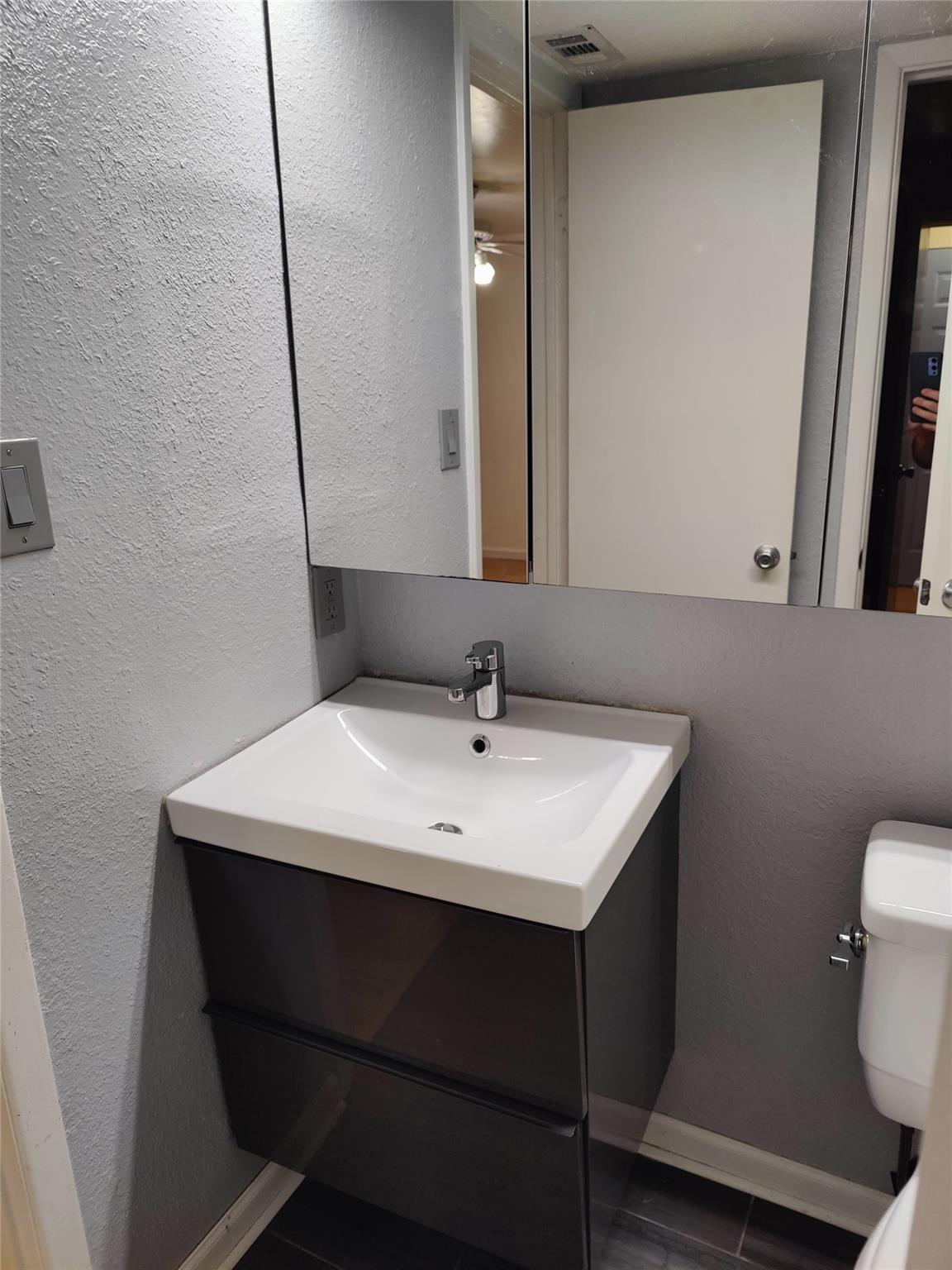 2500 Burleson Rd # 315, Austin, TX 78741