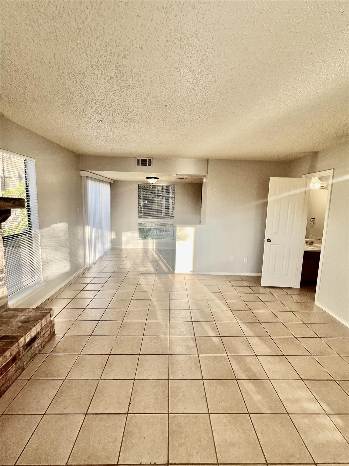 6497 Hart Ln, Austin, TX 78731