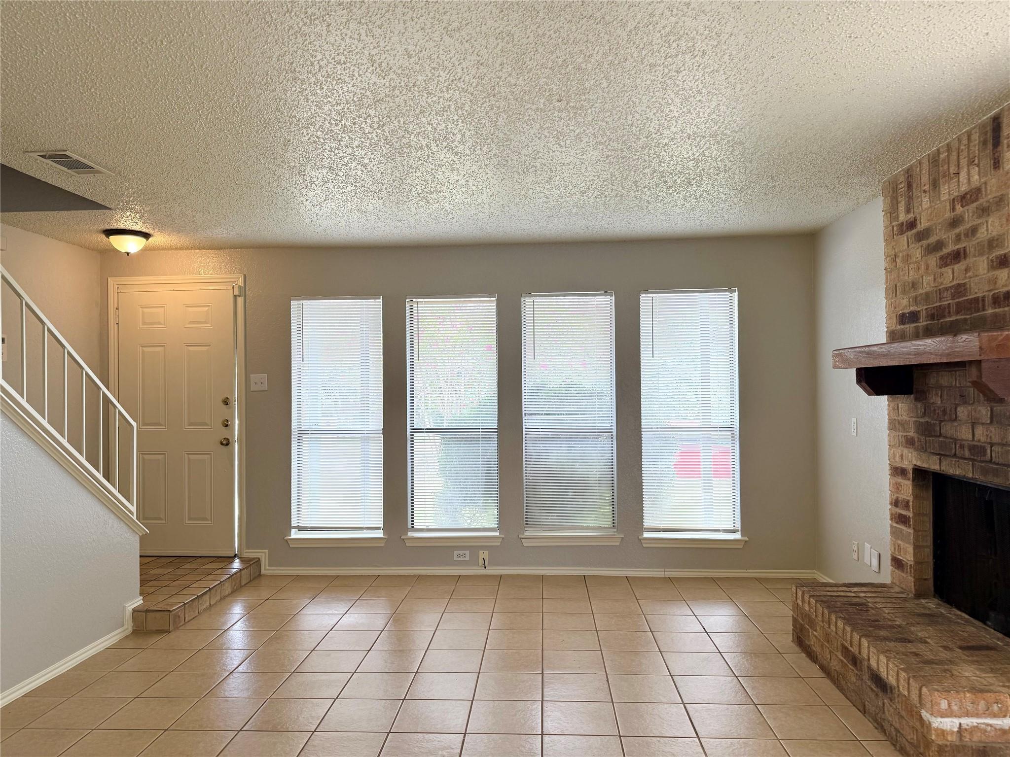 6497 Hart Ln, Austin, TX 78731