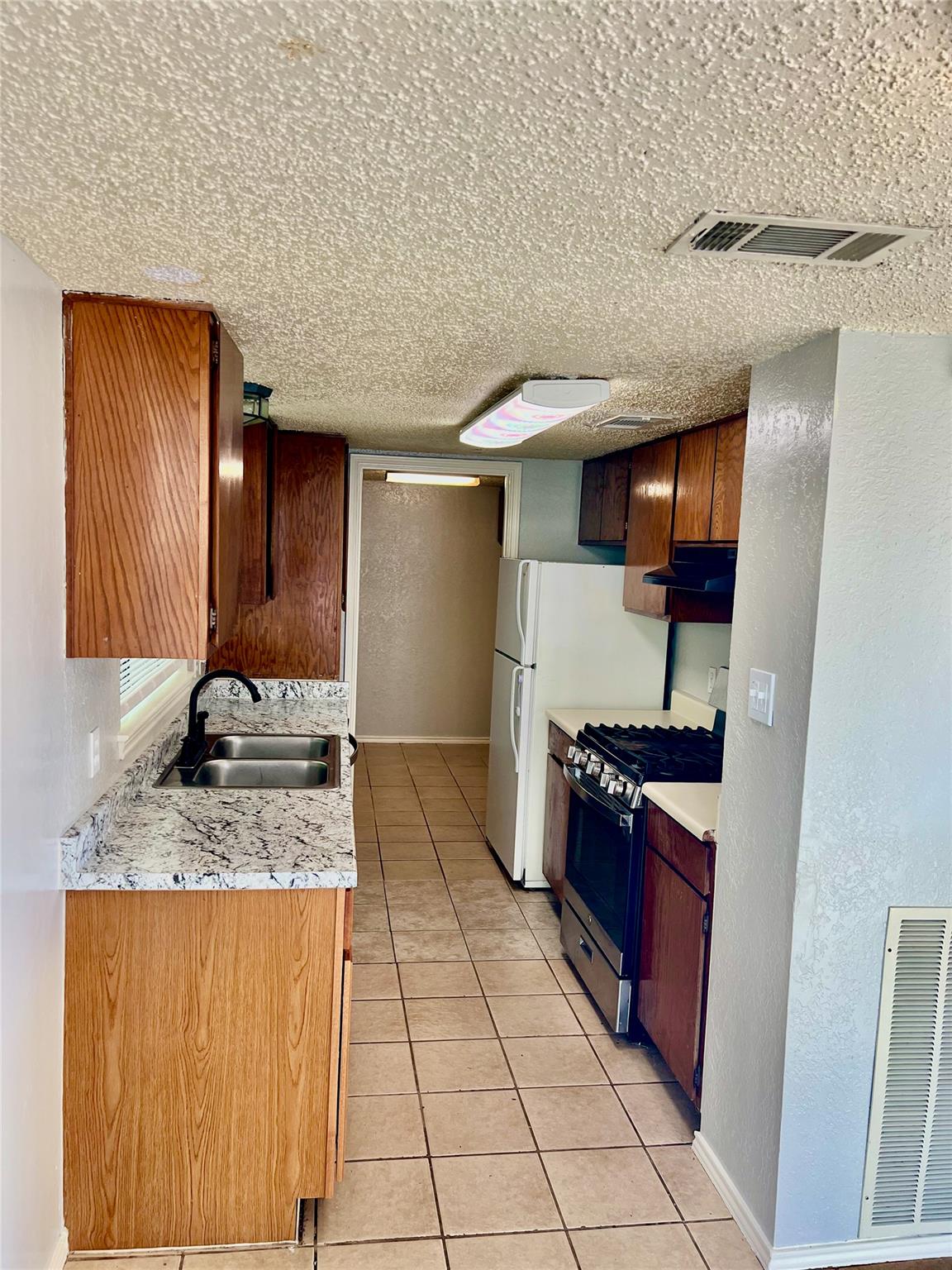 6497 Hart Ln, Austin, TX 78731